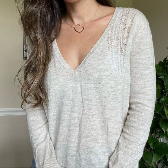 Pam & Gela Shredded Destroyed Pullover Sweater Beige Wool Blend Women Medium M - Picture 3 of 10